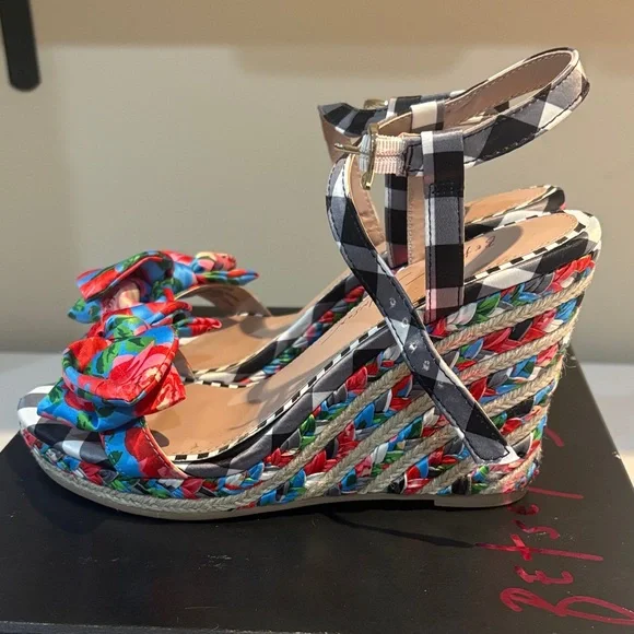 Betsey Johnson Checkered Wedges with Floral Bow - Picture 2 of 3